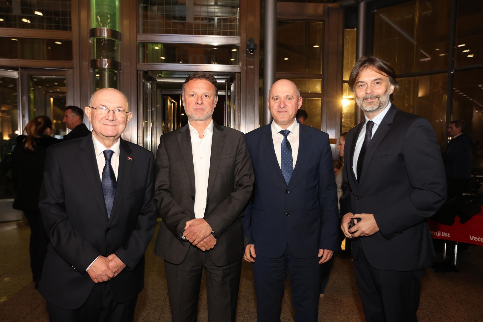 16.01.2023., Zagreb - U Nacionalnoj i sveucilisnoj knjiznici odrzana je promocija 2. dopunjenog izdanja knjige "Diplomatska oluja" Mate Granica. Mate Granic, predsjednik Hrvatskog sabora Gordan Jandrokovic, ministar prostornoga uredjenja, graditeljstva i drzavne imovine Branko Bacic, glavni urednik Vecernjeg lista Drazen Klaric Photo: Boris Scitar/Vecernji list/PIXSELL