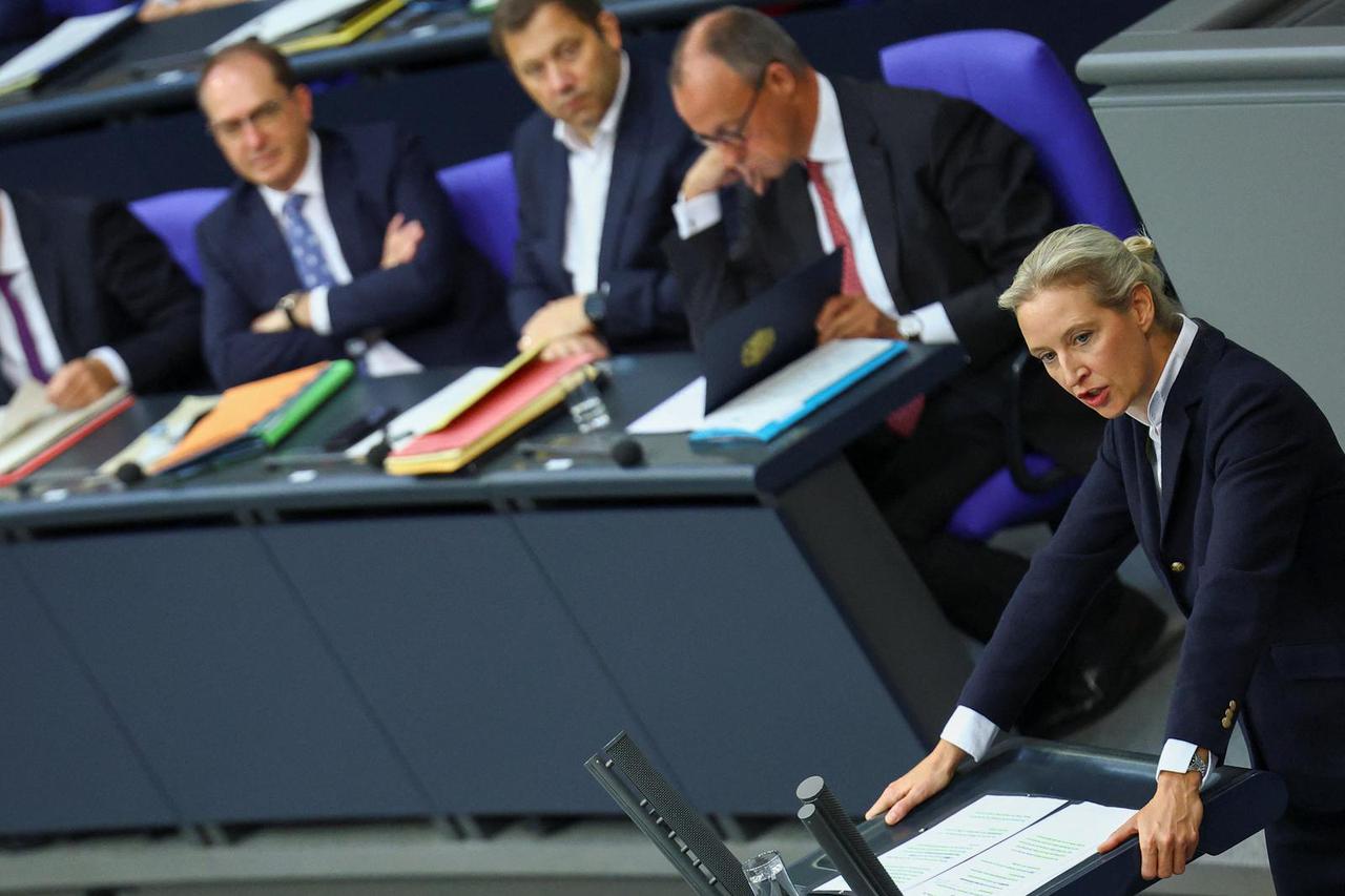 German parliament discusses 2025 budget