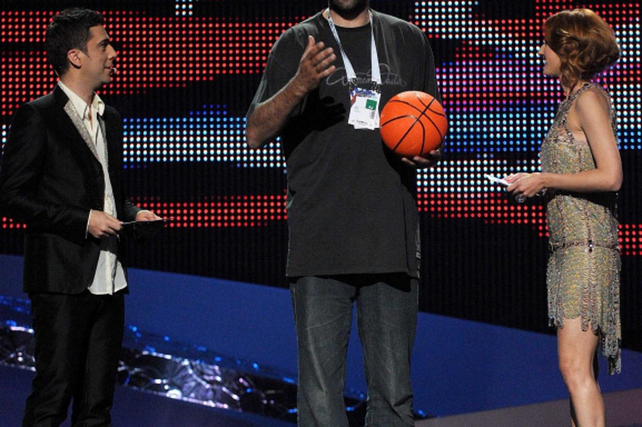 'zivot beograd 23.05.2008 .....eurosong....generalna proba finala.....vlade divac snimio....anto magzan ....vecernji list.....'