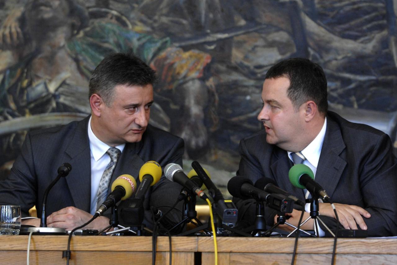 \'28.06.2010,Sombor,Srbija,radni sastanak ministara unutarnjih poslova Republike Hrvatske i Republike Srbije  odrzan u zgradi zupanije Sombora,Tomislav Karamarko i Ivica Dacic na konferenciji za novin