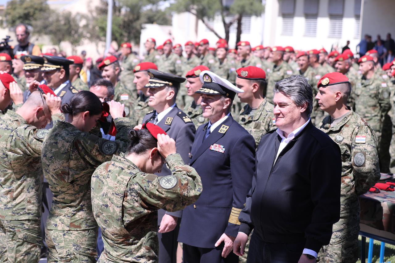 Split: Nakon polaganja vijenca u kapelici, Milanović, sudjelovao na prisezi vojnih novaka