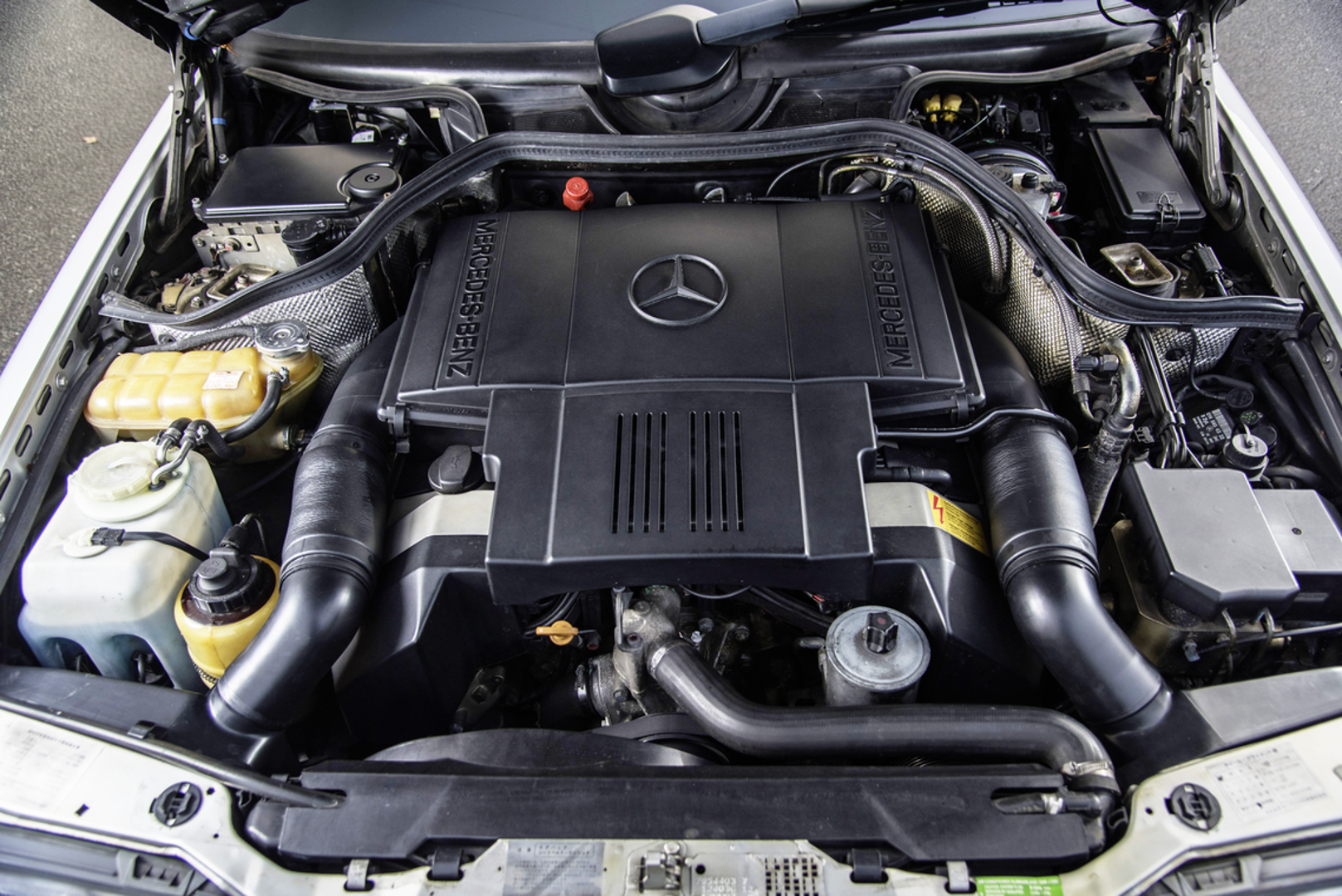 Mercedes 500E bio je zamišljen kao rival BMW-u M5, a opremljen je V8-motorom s kojim do stotke stiže za samo 6,1 sekundu