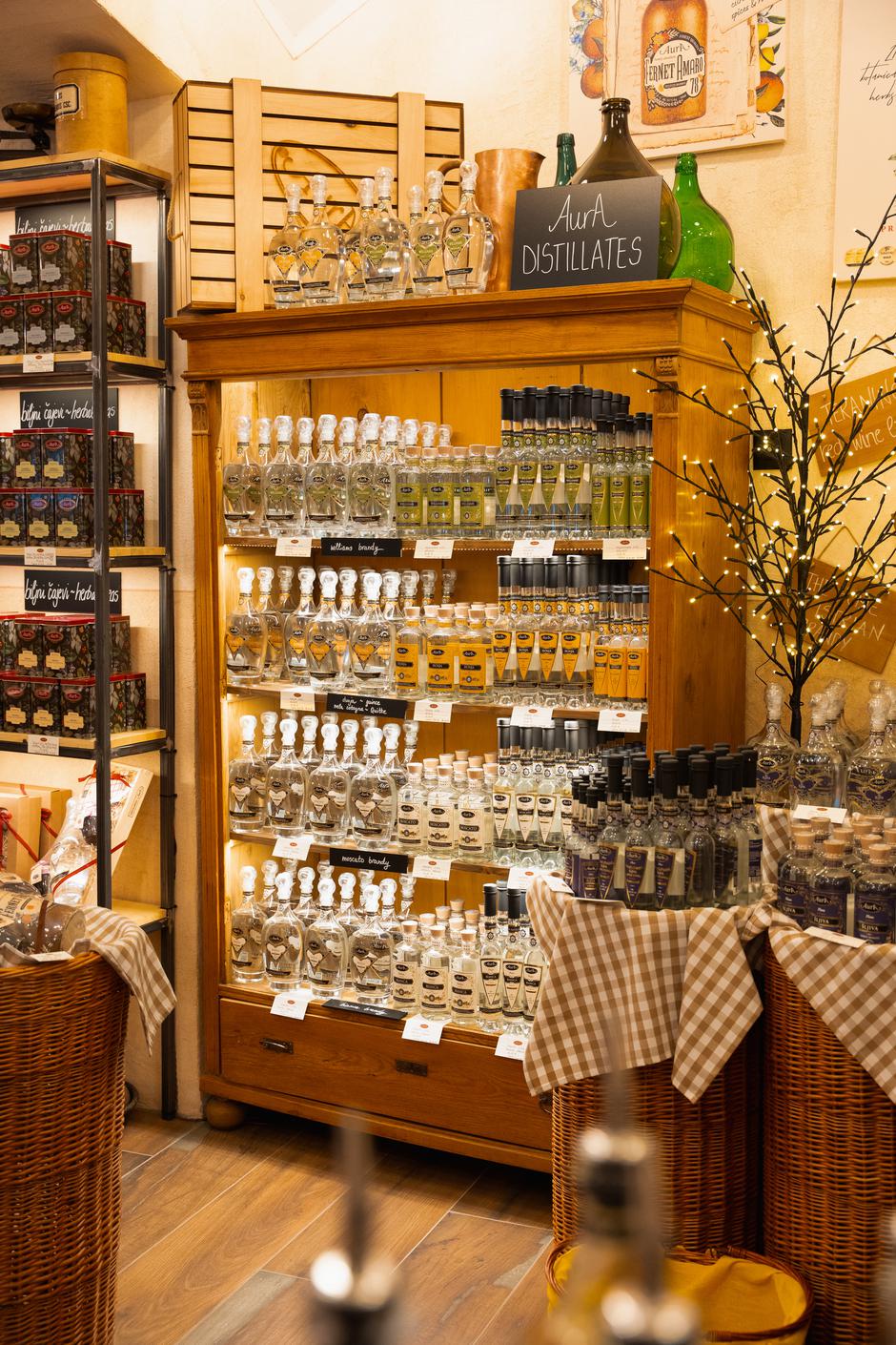 Aura Distillery Shop