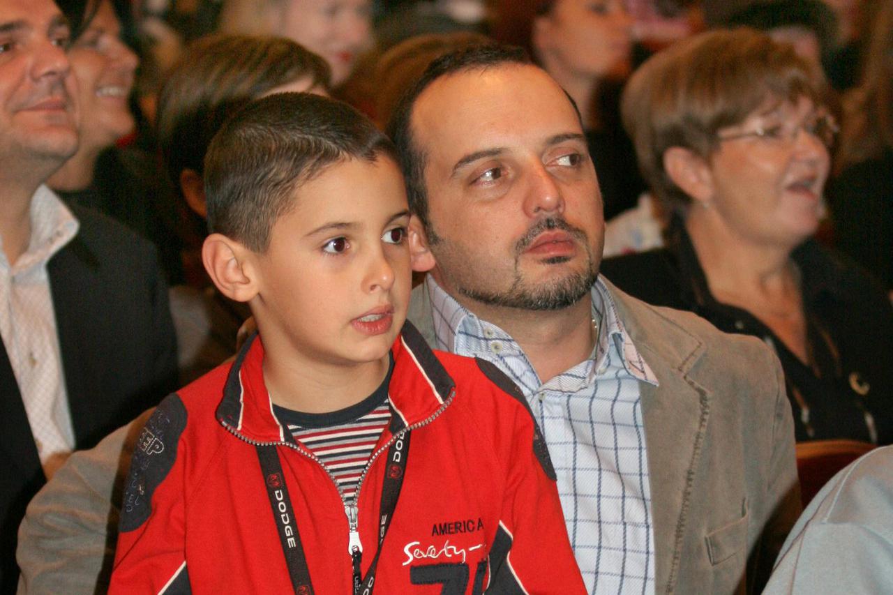 ARHIVA - Zagreb: Božićni koncert dječjeg zbora Klinci s Ribnjaka u HNK-u