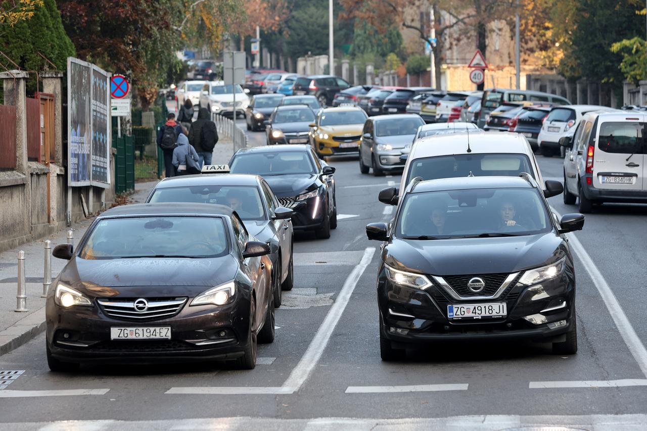 Zagreb: Od sutra, 1. studenog, obavezno korištenje dnevnih ili kratkih svjetala