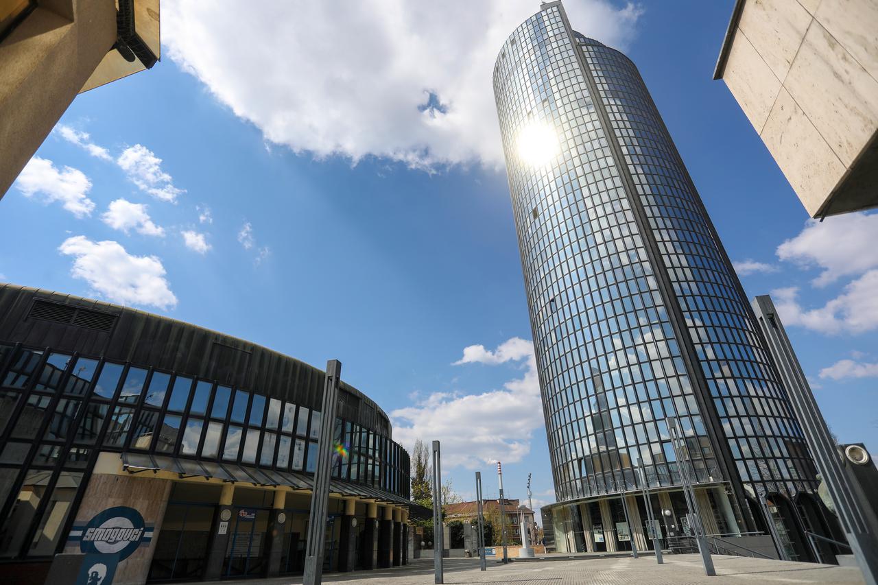 Košarkaški centar Dražen Petrović