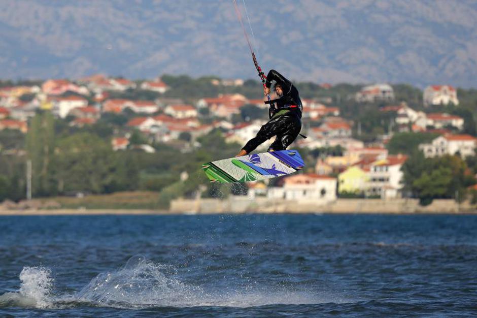 Kitesurfing