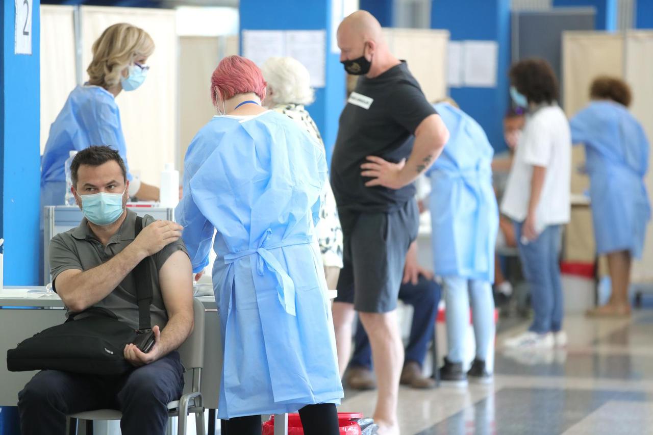 Zagreb: U Domu sportova cijepljenje bez naručivanja prvom dozom Pfizera