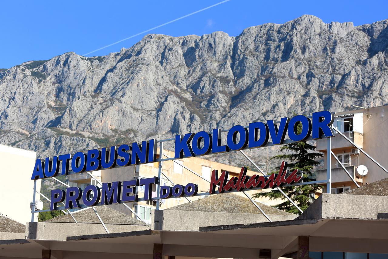 Autobusni kolodvor u Makarskoj