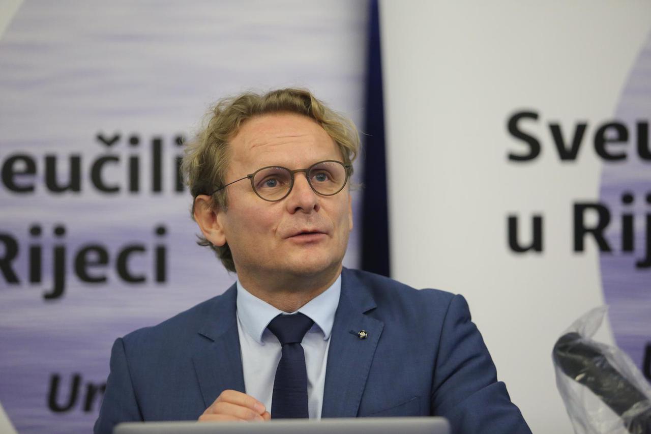 Rijeka: Ivan Đikić sudjelovao na znanstvenom skupu o virusu COVID-19