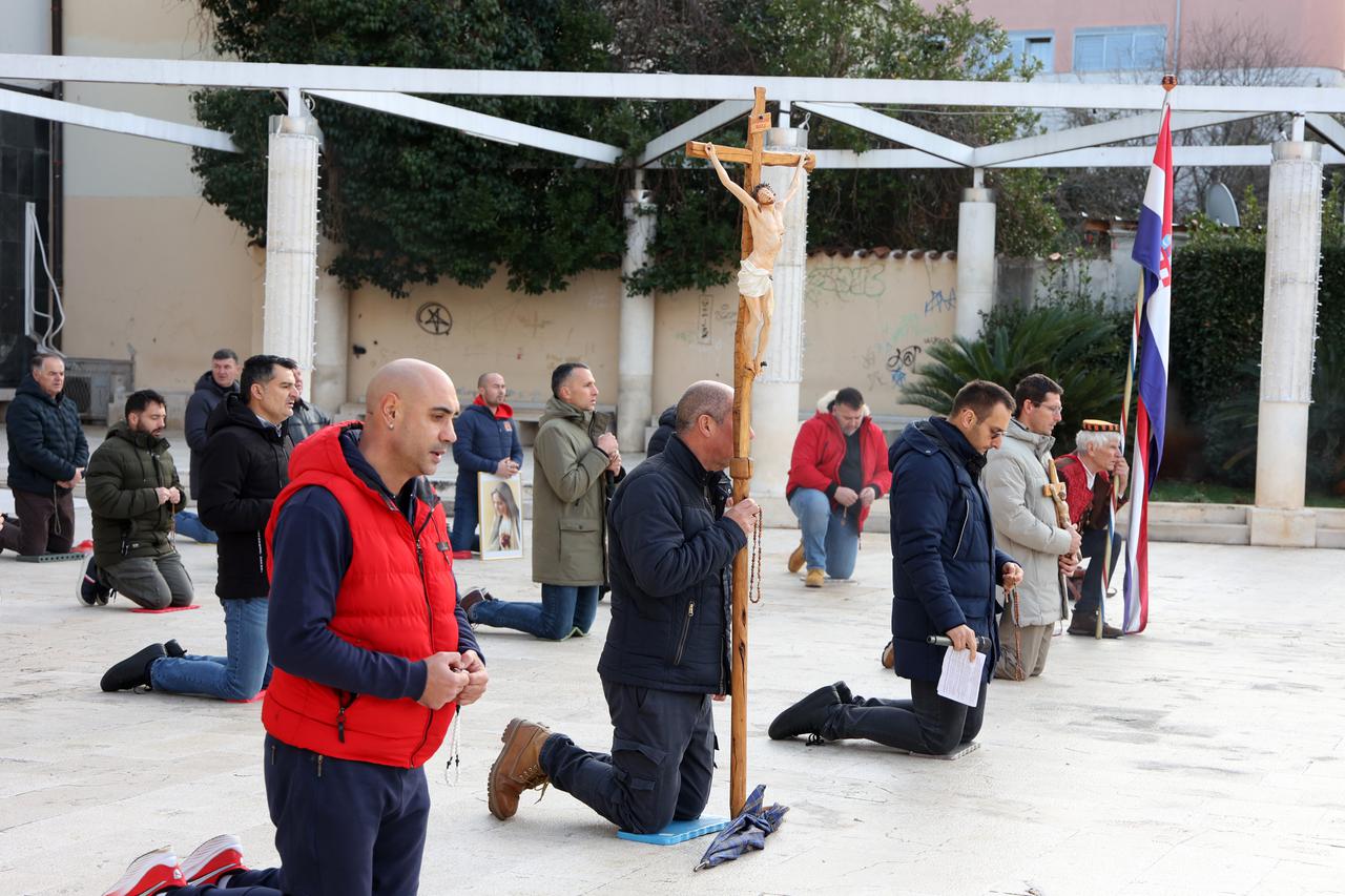 Šibenik: Muška molitva krunice prve subote u mjesecu