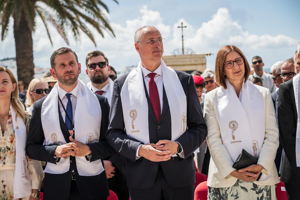 Split: Procesija povodom blagadana sv. Dujma