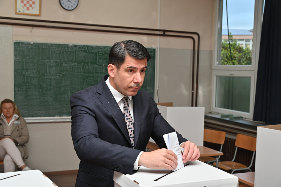 Metković: Nikola Grmoja glasovao na parlamentarnim izborima