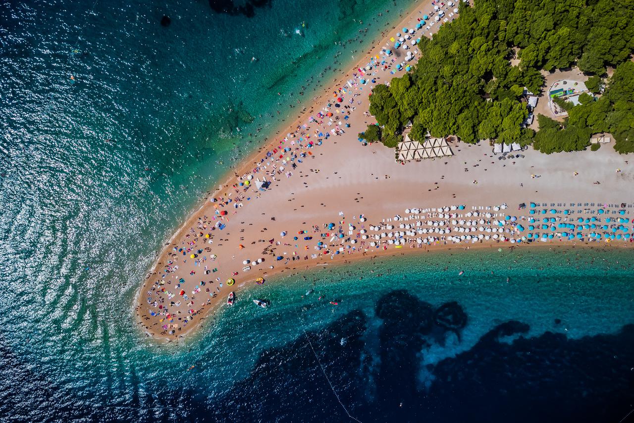 Zlatni rat je jedna od najpoznatijih hrvatskih plaža, a često završi na top listama najljepših na svijetu