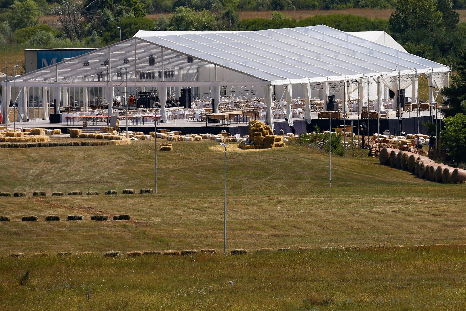 Početkom svibnja svoju vezu su okrunili brakom u Villi Dalmacija u Splitu, a sada će u Livnu imati i crkveno vjenčanje.