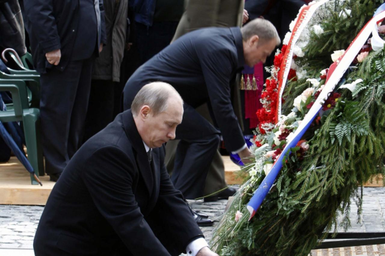 Vladimir Putin u Katynskoj šumi