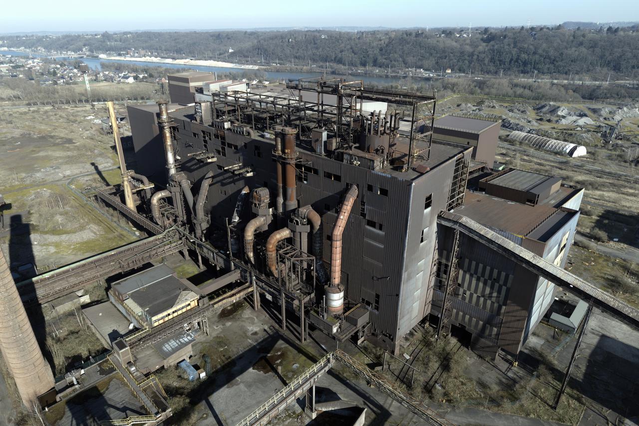 Chertal: Rušenje napuštene industrijske lokacije
