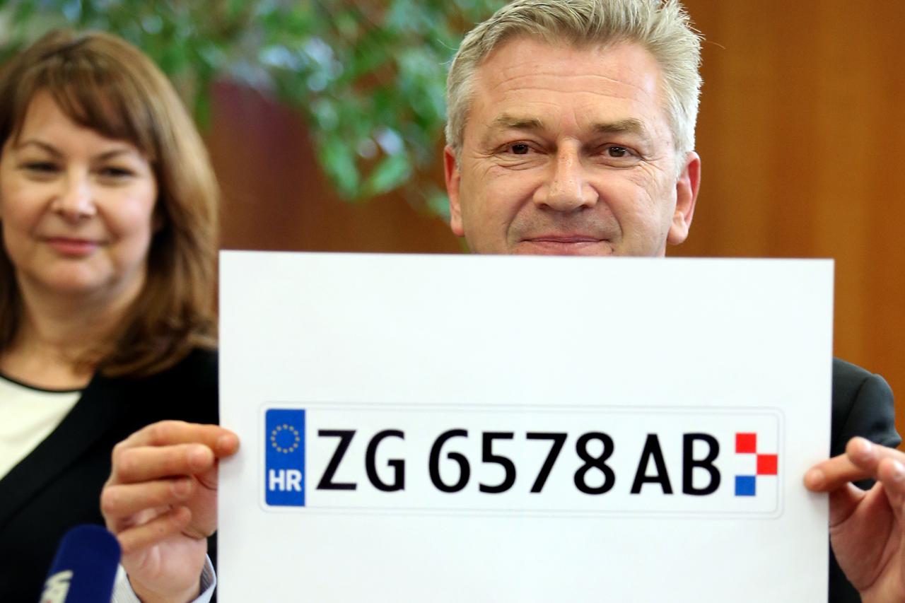 06.03.2015., Zagreb - Ministarstvo unutarnjih poslova, ministar unutarnjih poslova Ranko Ostojic  predstavio odabir idejnih rjesenja za nove registracijske plocice vozila u Republici Hrvatskoj.  