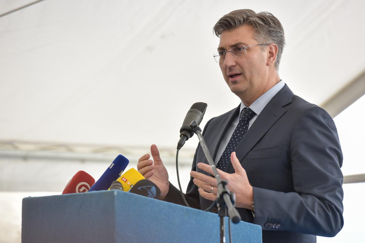Andrej Plenković i ostali na svečanoj akademiji povodom Dana obrane grada Zadra