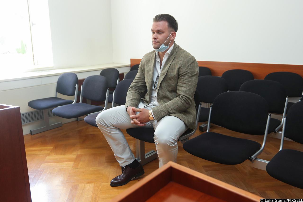 Zagreb: Na Općinskom sudu počelo suđenje Vjeki Slišku za napad na Hrvoja Petrača