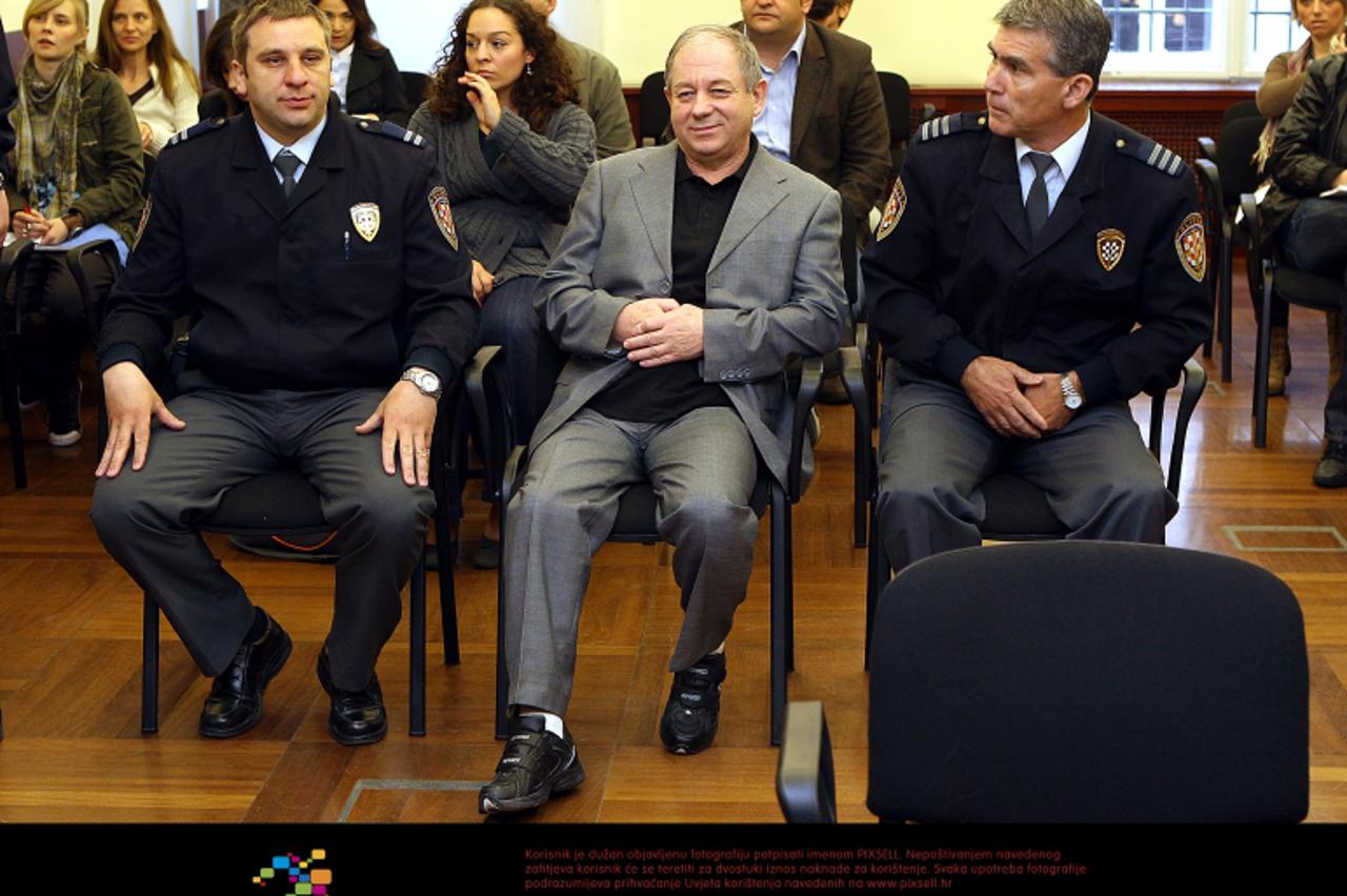 '12.04.2012., Zagreb - Na Trgovackom sudu nastavljeno je sudjenje Tomislavu Mercepu za ratne zlocine.  Photo: Goran Stanzl/PIXSELL'