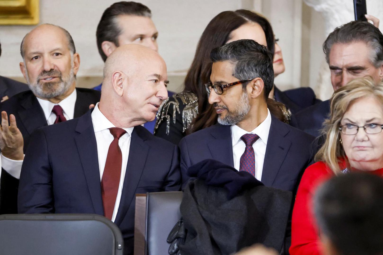 Jeff Bezos i Sundar Pichai, izvršni direktor Googlea