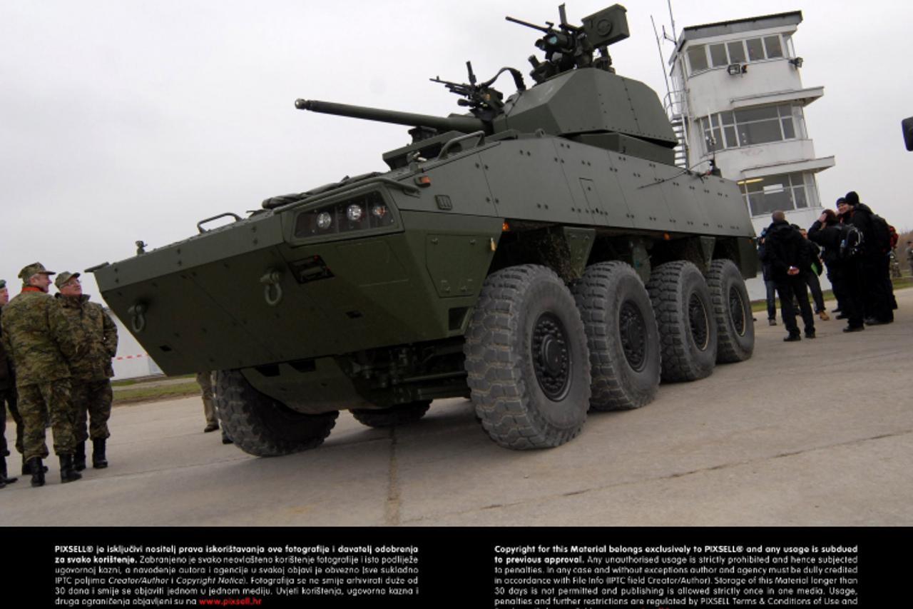 '20.11.2012., Djakovo - Holding Djuro Djakovic d.d., Kongsberg Protech Systems i Patria Land Systems Oy danas su na vojnom poligonu Gasinci odrzali demonstraciju bojevog gadjanja hrvatske verzije bojn