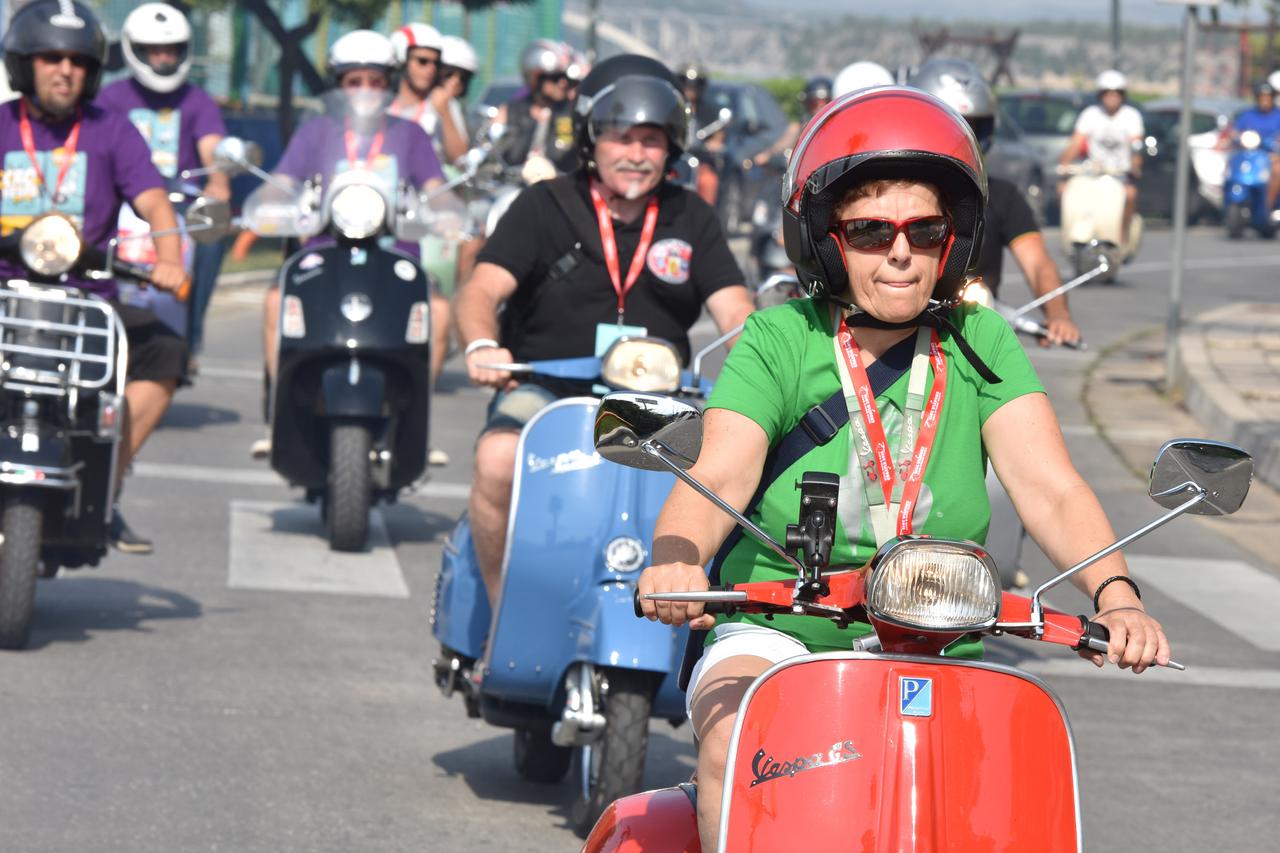 Susret ljubitelja kultnog skutera Cro Vespa 2019.