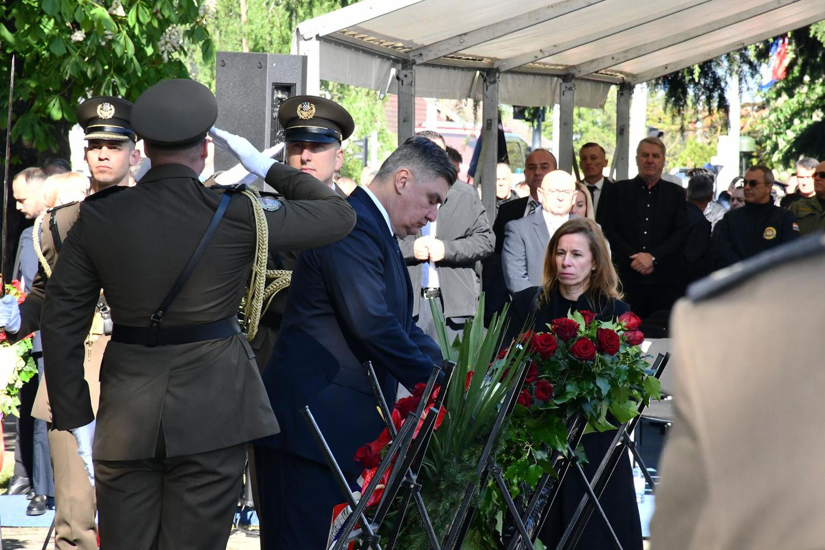 Uz državne i vojne počasti, polaganje vijenaca i misu zadušnicu, počast poginulim hrvatskim braniteljima odali su članovi njihovih obitelji, branitelji, brojni građani te državni vrh, ističući trajnu važnost ove operacije u oslobađanju i očuvanju teritorijalne cjelovitosti Hrvatske.
