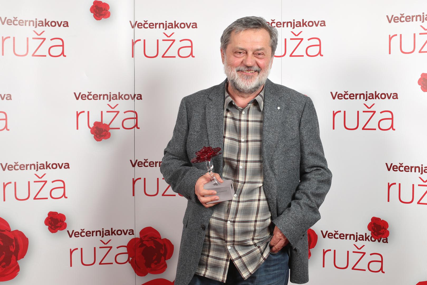 Goran Bogdan osvojio je ružu u kategoriji glumačko ostvarenje godine, a nagradu je preuzeo redatelj Branko Schmidt