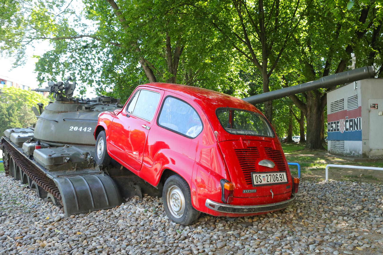 Breškić je fiću namjerno ostavio usred raskrižja kako bi pokazao otpor prema velikosrpskoj agresiji.