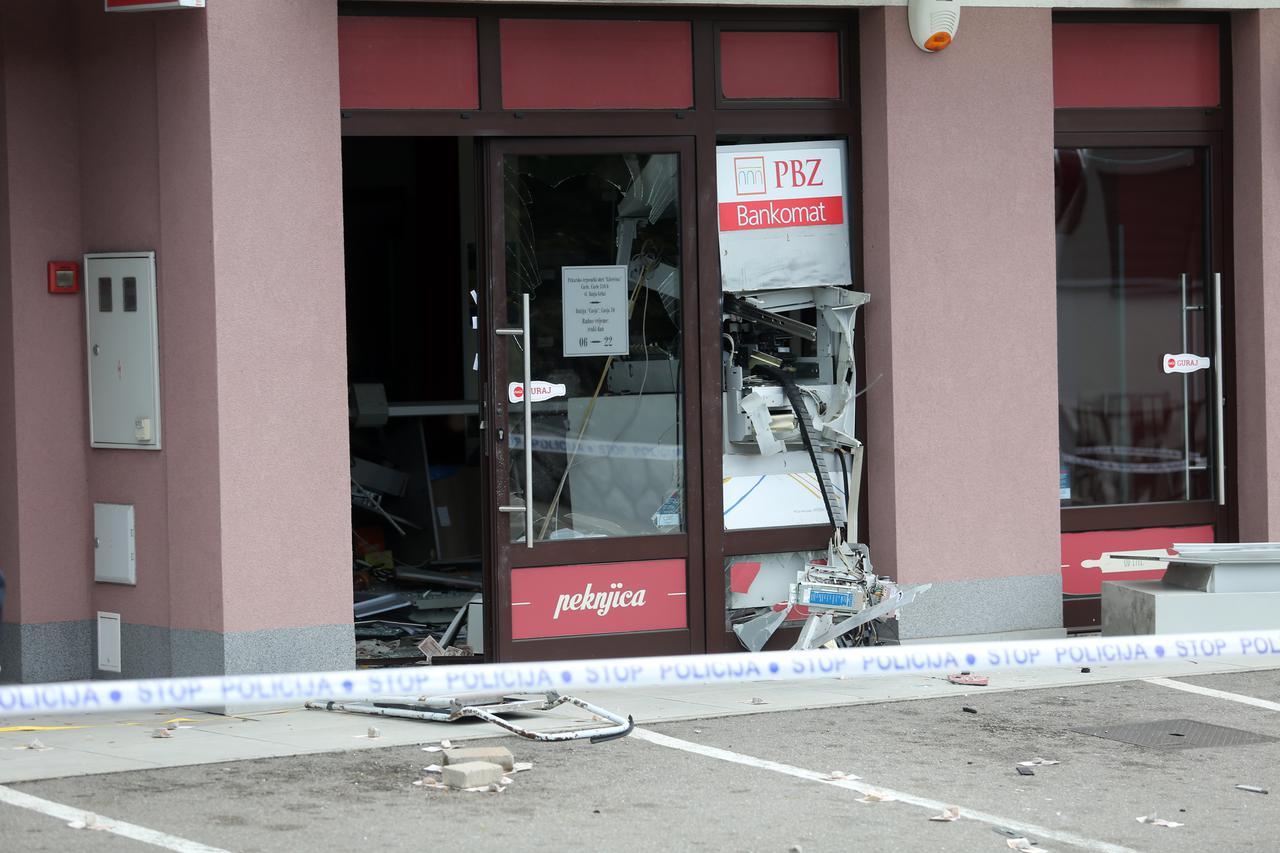 Raznesen bankomat u mjestu Čavle