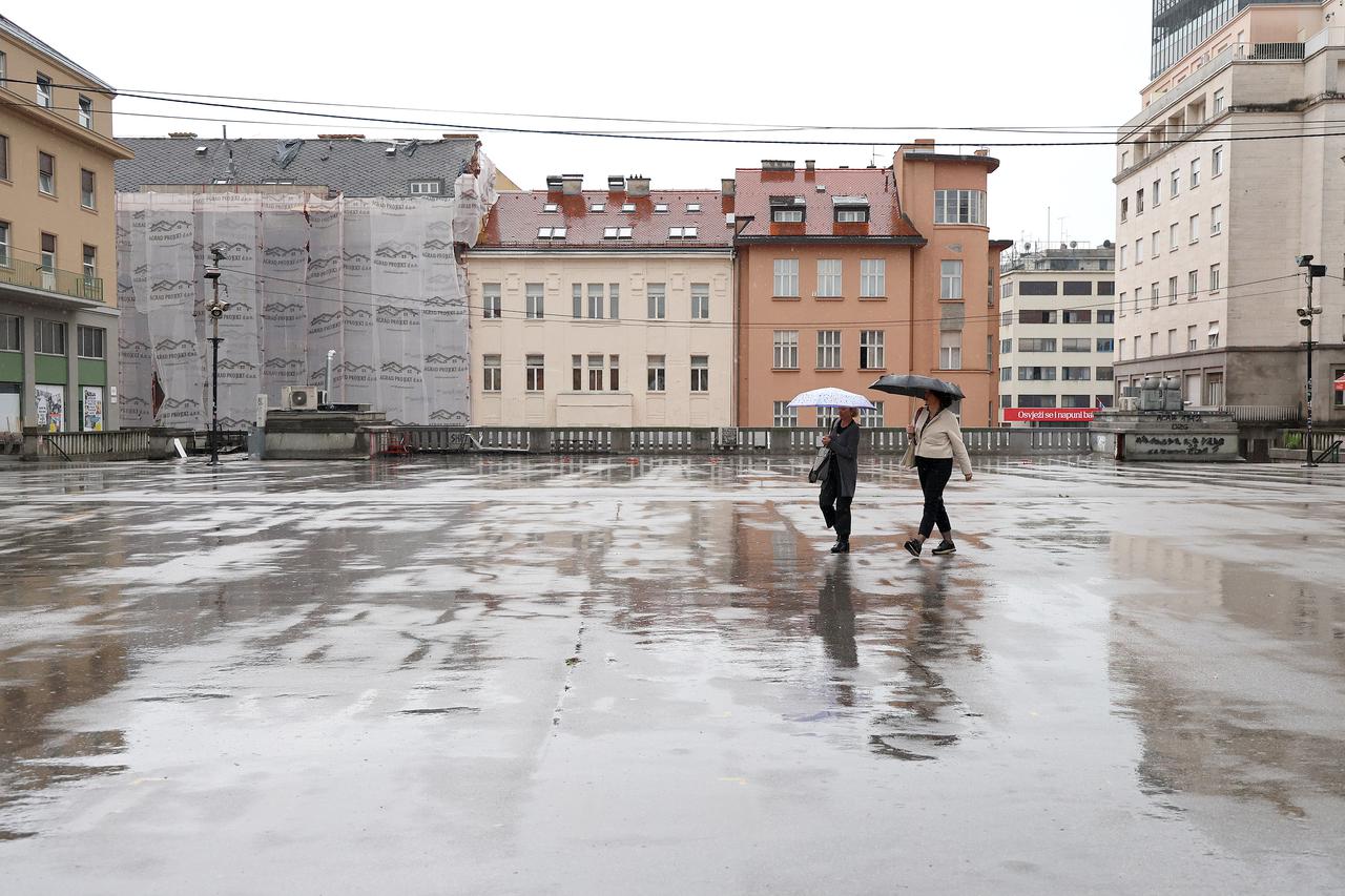Zagreb: Svaka kiša pokazuje zašto Dolac treba temeljitu obnovu