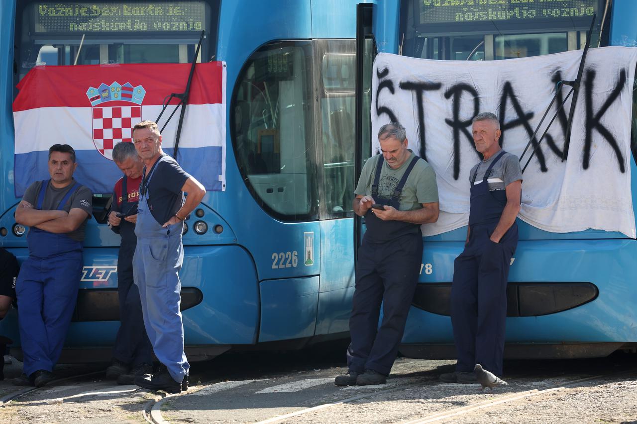 Radnici ZET-a u spremistu na Ljubljanici