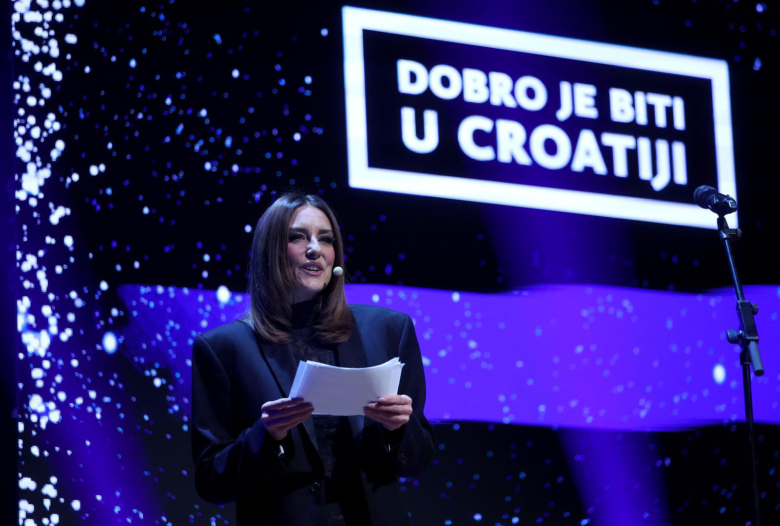 Ovi trenuci opuštanja dolaze u vrijeme kad je Antonijina karijera ponovno u punom zamahu. 