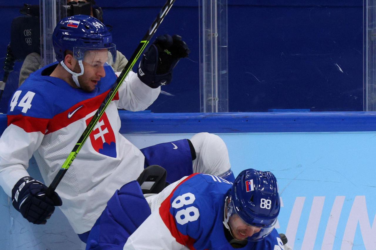 Ice Hockey - Men's Play-offs Quarterfinals - United States v Slovakia