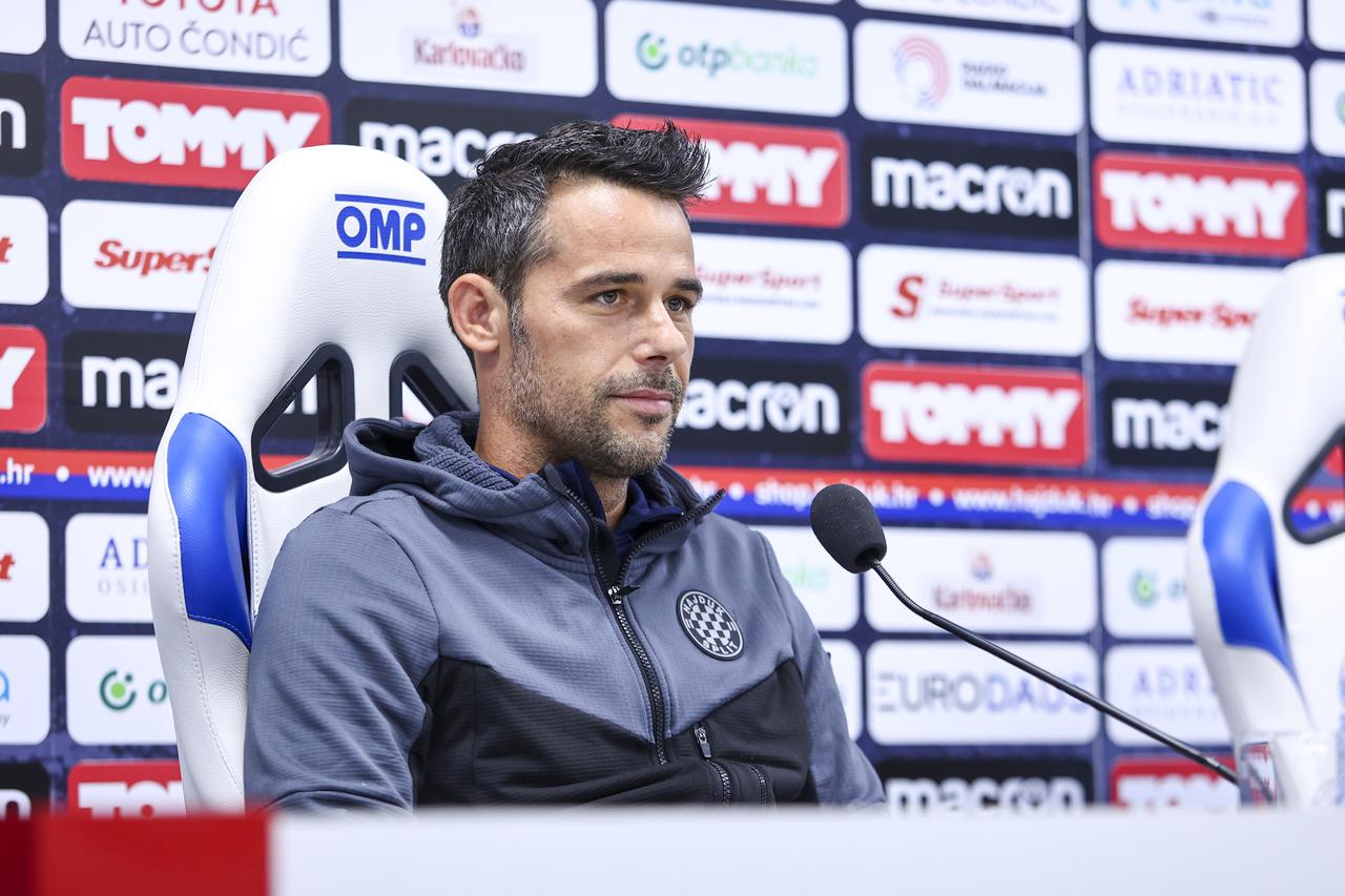Split: Trener Hajduka Mislav Karoglan održao konferenciju uoči sutrašnjeg derbija s Dinamom