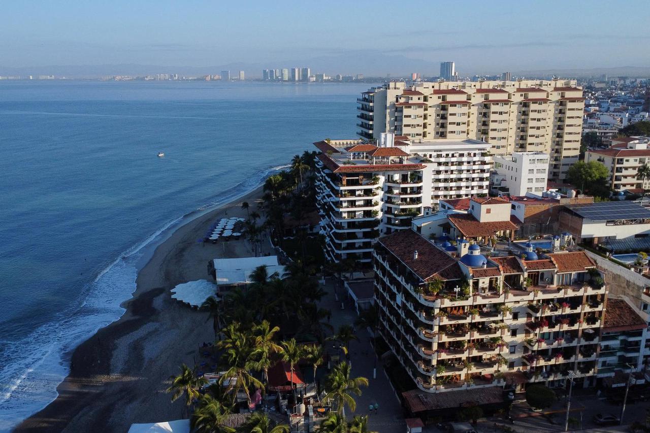 Aftermath of violence following military operation that killed Jalisco cartel boss Nemesio Oseguera, "El Mencho," in Puerto Vallarta