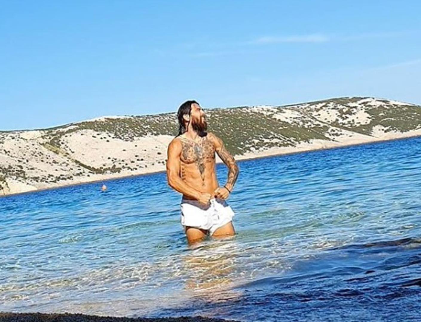 No, ovaj lijevi bek danas izgleda dosta drugačije nego kako ga pamtimo iz vremena dok je bio na vrhuncu karijere