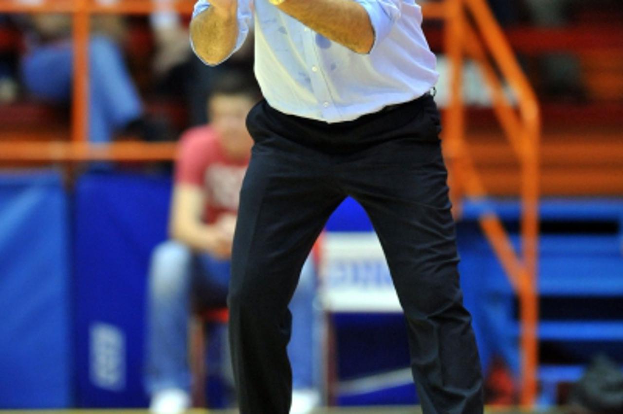 '29.05.2012., Dom sportova, Zagreb - Odigrana druga utakmica Finala za prvaka hrvatske kosarkaske lige, KK Cedevita - KK Cibona. Drazen Anzulovic.  Photo: Marko Lukunic/PIXSELL'