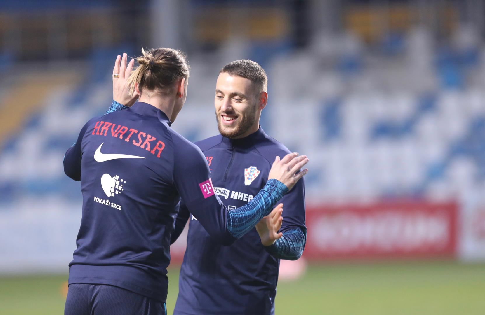 21.03.2023., Split - Na stadionu Hrvatski vitezovi odrzan je trening hrvatske nogometne reprezentacije uoci utakmice kvalifikacija za EURO 2024. koju igraju protiv Walesa. Domagoj Vida, Nikola Vlasic Photo: Ivo Cagalj/PIXSELL