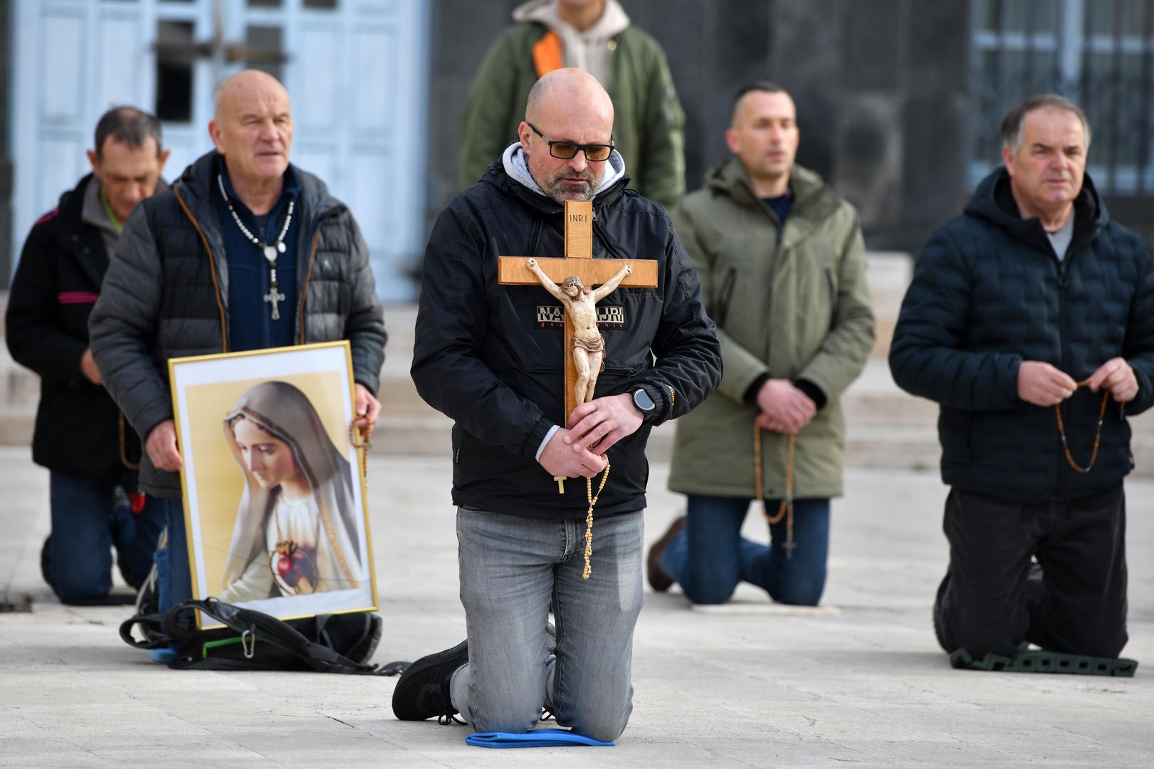 Sve se odvijalo pod budnim okom interventne policije