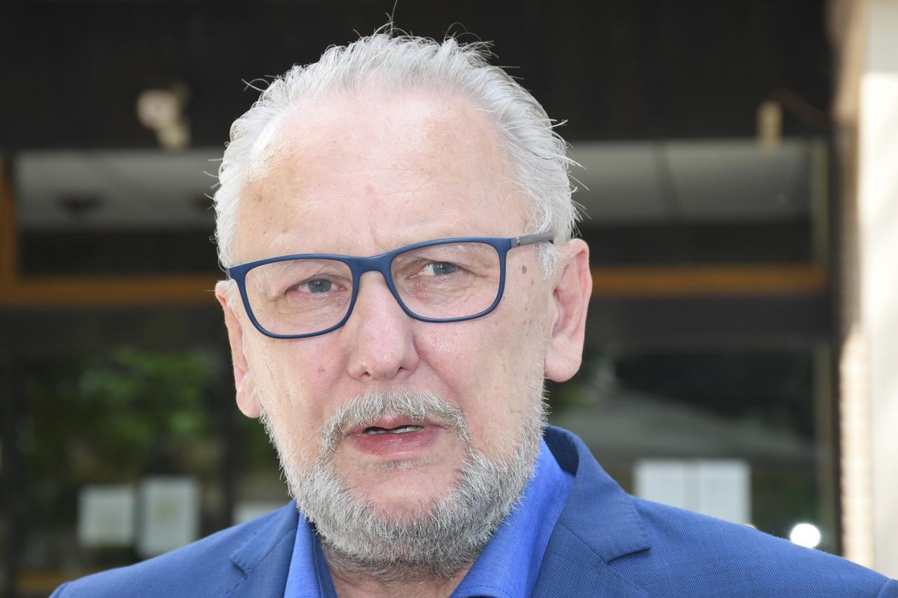 Ministar Božinović uspostavio video vezu s korisnicima Doma umirovljenika u Sisku