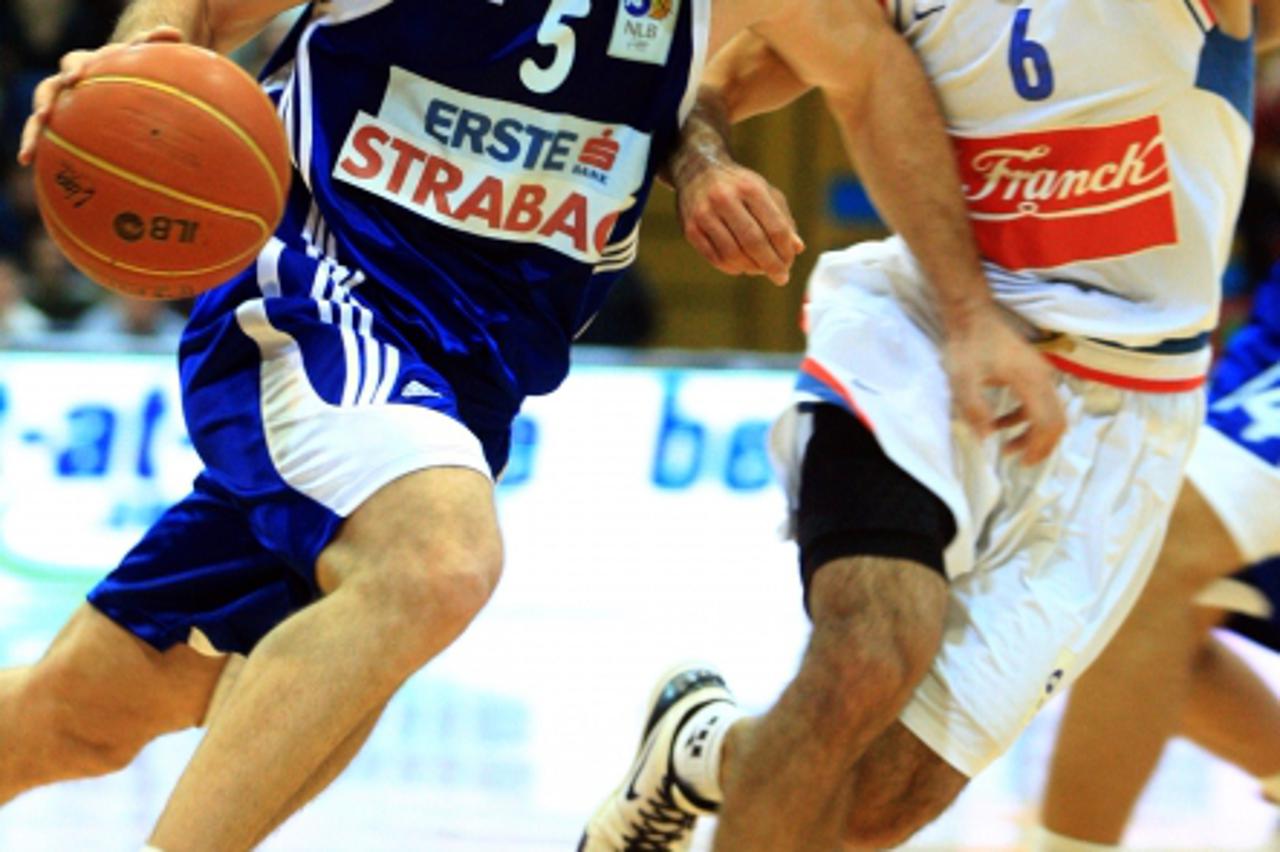 '04.12.2010.,KD Drazen Petrovic,Zagreb - NLB liga, 10. kolo, KK Cibona - KK Zadar.Jakov Vladovic i Rok Stipcevic.Photo: Marko Prpic/PIXSELL'
