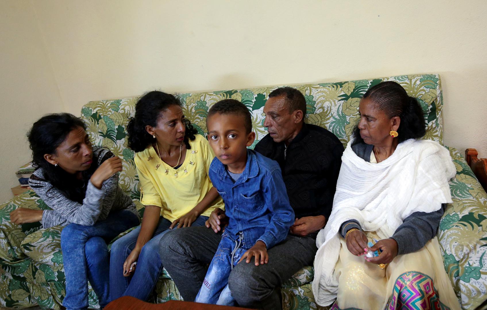 Kada su Etiopija i Eritrija 1998. godine zaratile, Addisalem Hadgu je mislio da se nema zbog čega brinuti, siguran da će njegova etiopska putovnica štititi njegovu eritreansku ženu od protjerivanja.