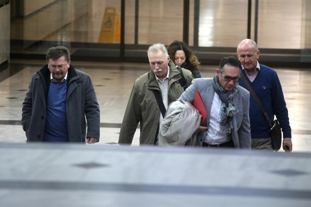 Sindikati dolaze na mirenje