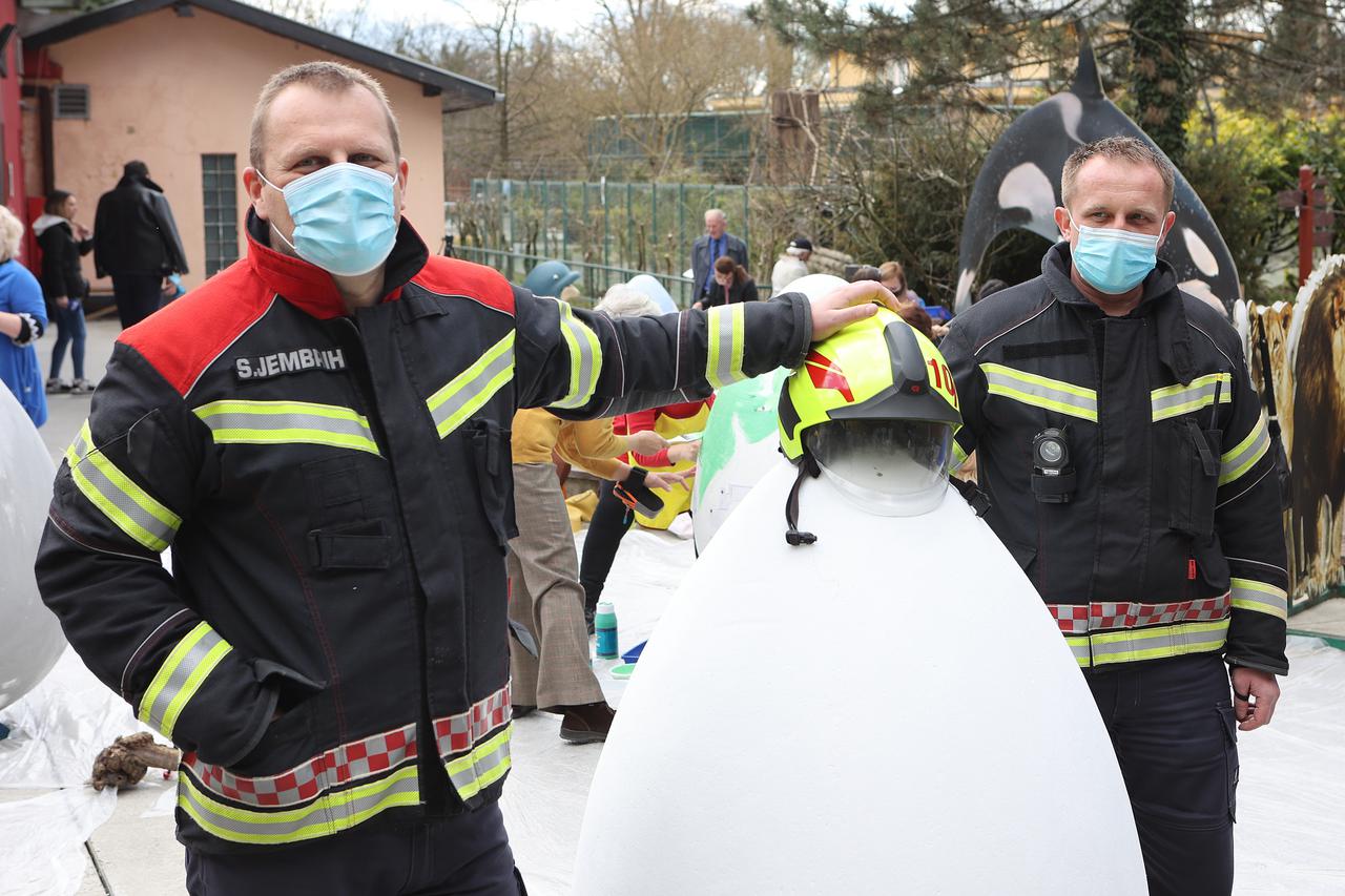 Oslikavanje uskršnjih pisanica u zagrebačkom Zoološkom vrtu