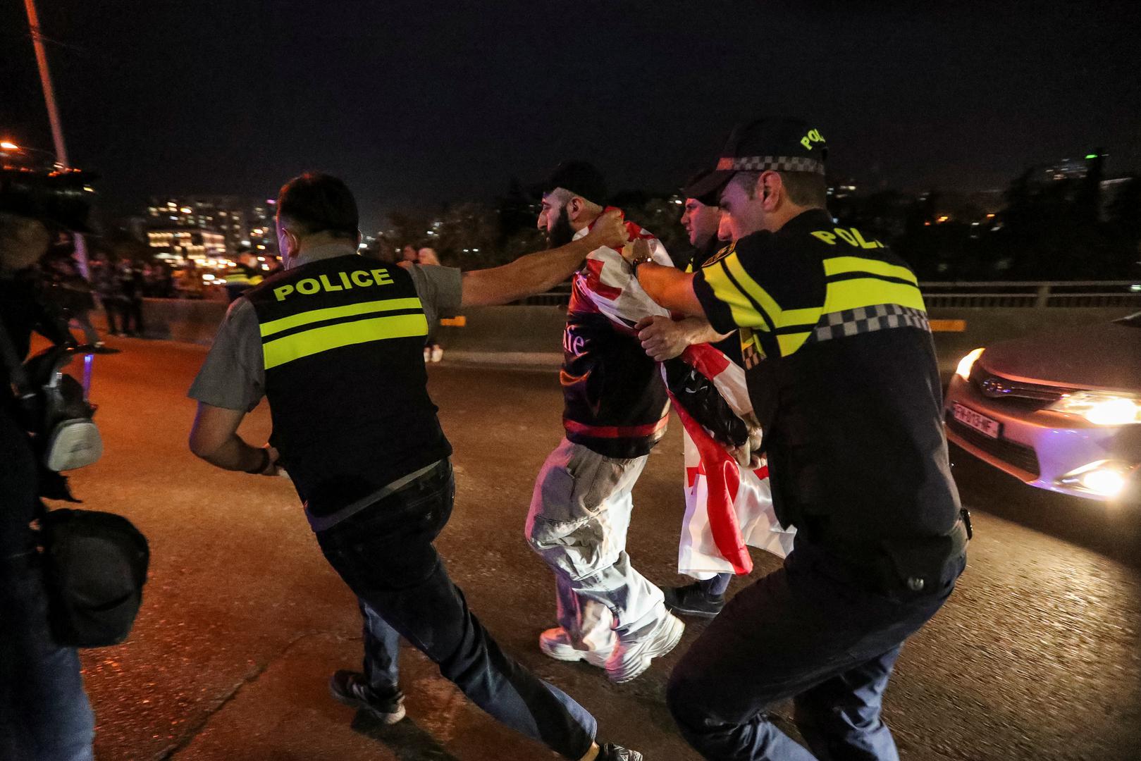 Očekuje se da će gruzijski parlament razmotriti zakon u trećem čitanju za otprilike dva tjedna.