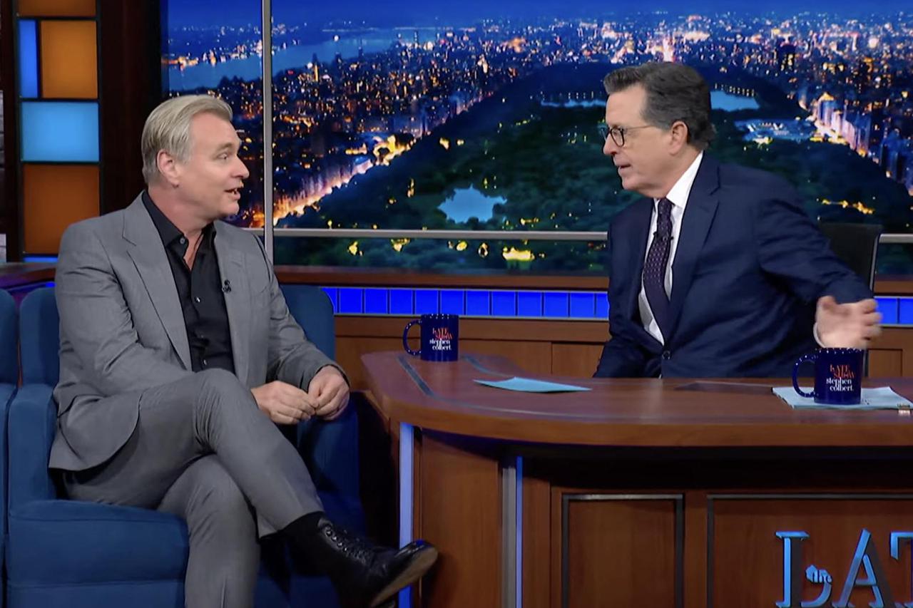 Christopher Nolan sur le plateau de l'émission "The Late Show With Stephen Colbert" à New York