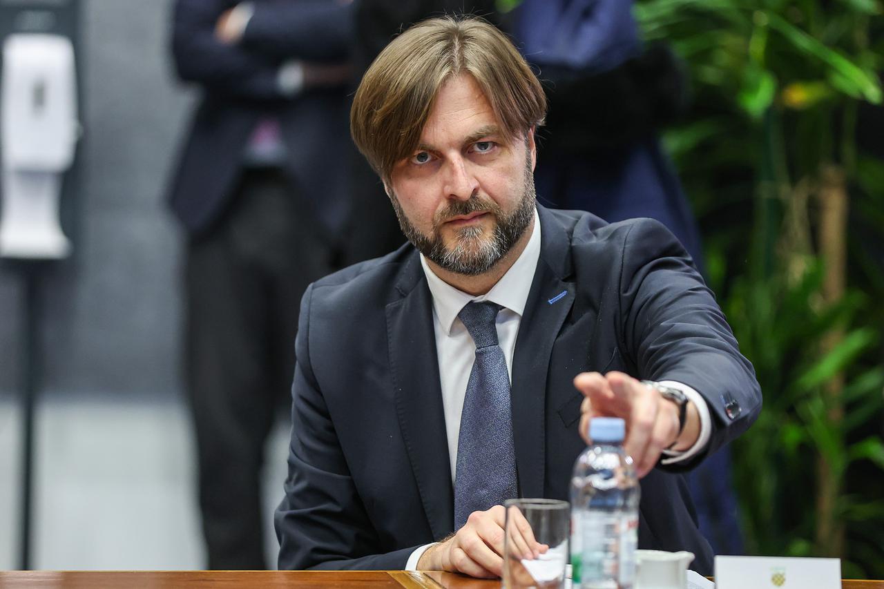 Sjednica saborskog Odbora za financije i državni proračun na kojem se predstavlja Tomislav Ćorić, kandidat za ministra financija